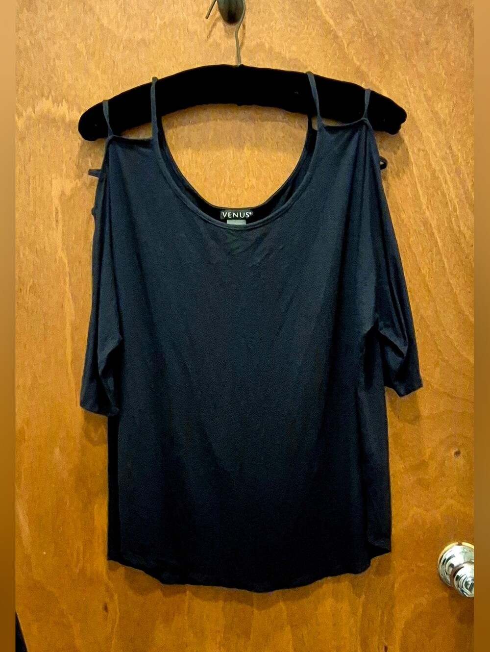 VENUS Black Cold-Shoulder Top